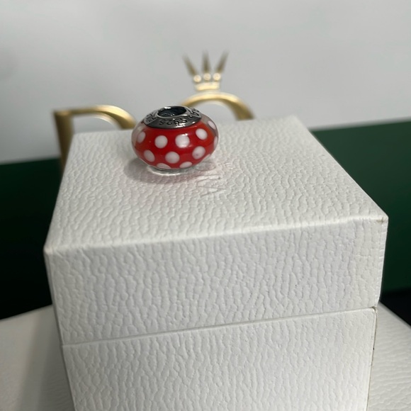 Pandora Disney Minnie Mouse Murano Bead - Picture 2 of 6